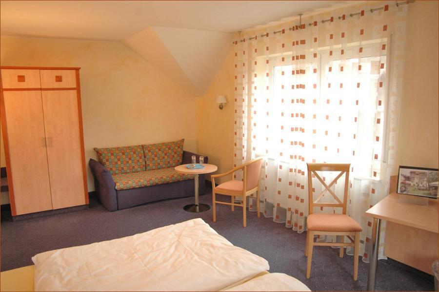 Gasthaus Gruner Baum Hotel Werbach Room photo